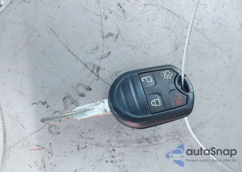 2010 Ford Expedition Eddie Bauer/King Ranch z USA, uszkodzony, nr VIN 1FMJU1J54AEA17618